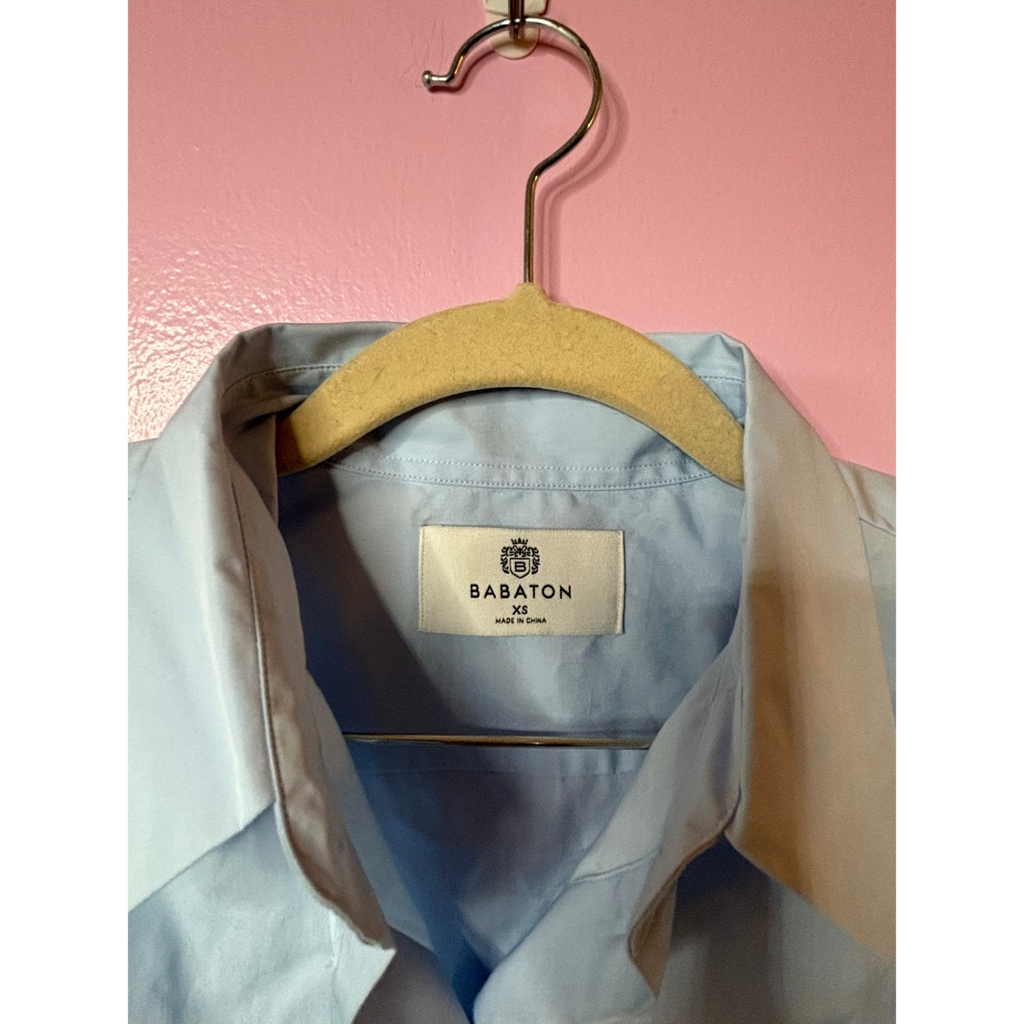 Aritzia Brands  Babaton Elite Button Up Shirt  - Size X Small